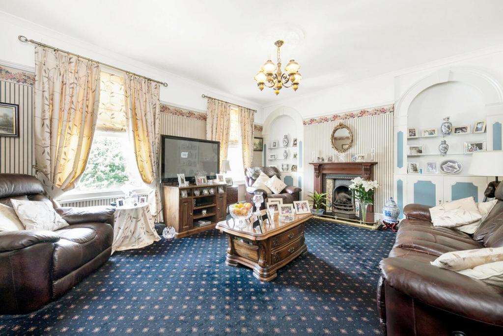 Derwent Grove, East Dulwich, London, SE22 4 bed apartment for sale £