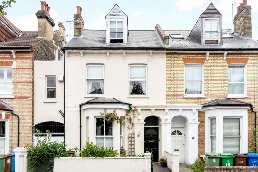 Derwent Grove, East Dulwich, London... 4 bed apartment for sale £650,000