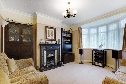 5 bedroom detached house for sale, Century Road, Rainham,