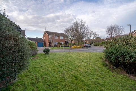 1 Parr Close, Leatherhead, KT22 7HD