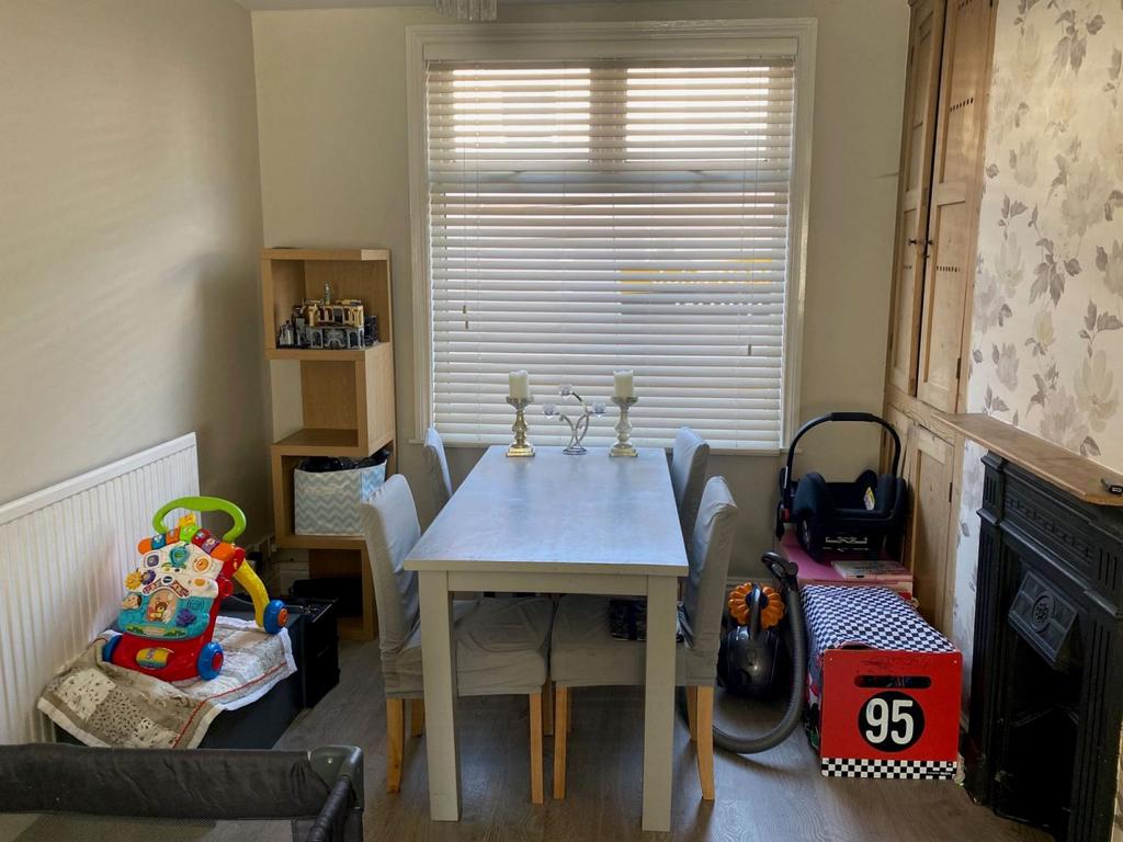Lounge/dining room