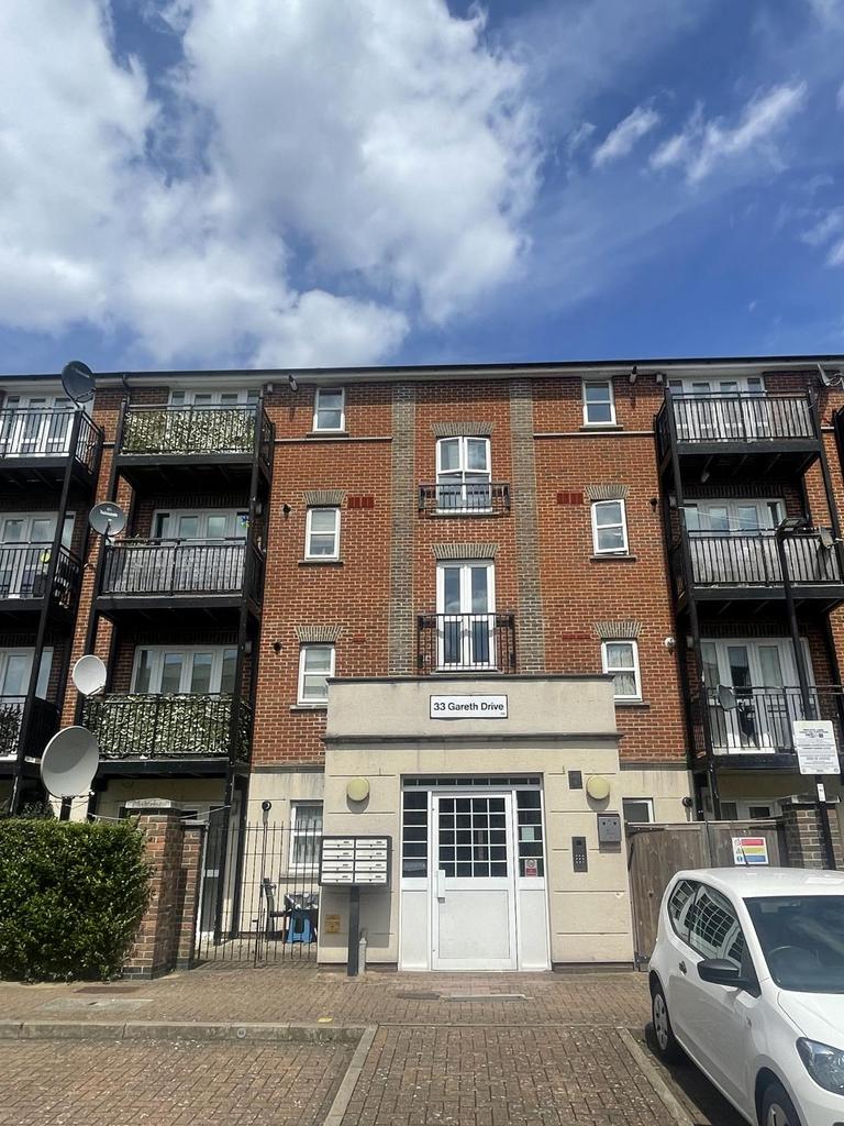 Top Floor Flat For Rent