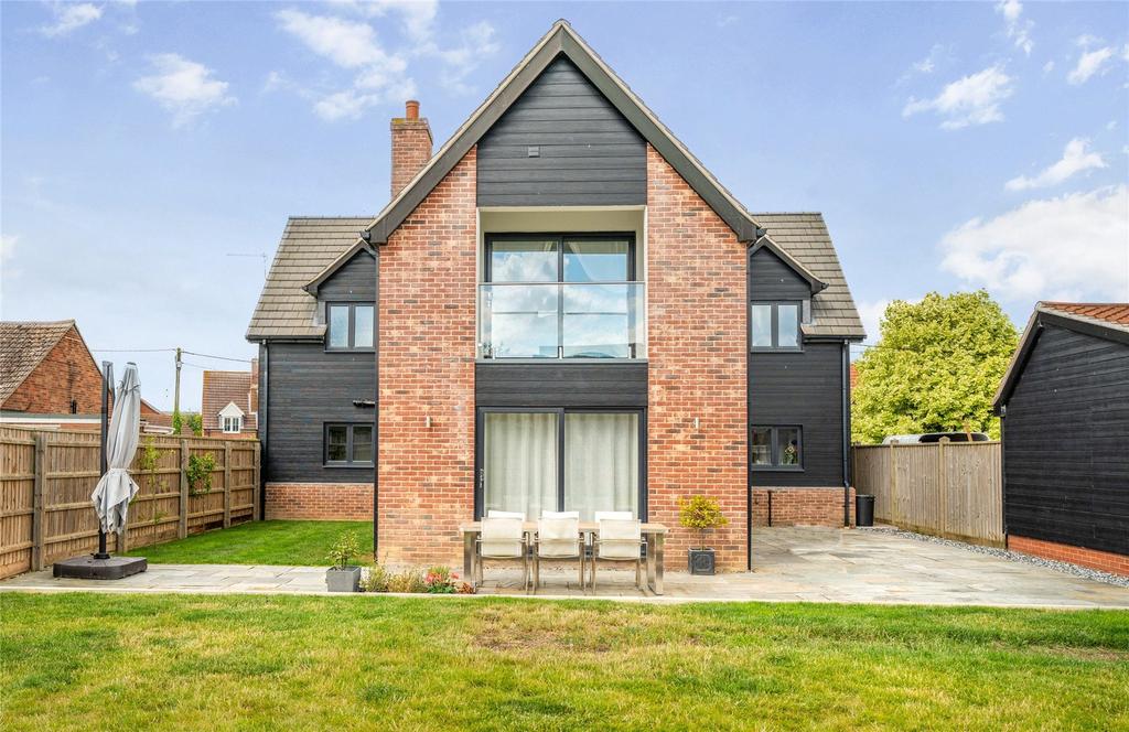 Kirton, Ipswich, Suffolk, IP10 4 bed detached house for sale £800,000