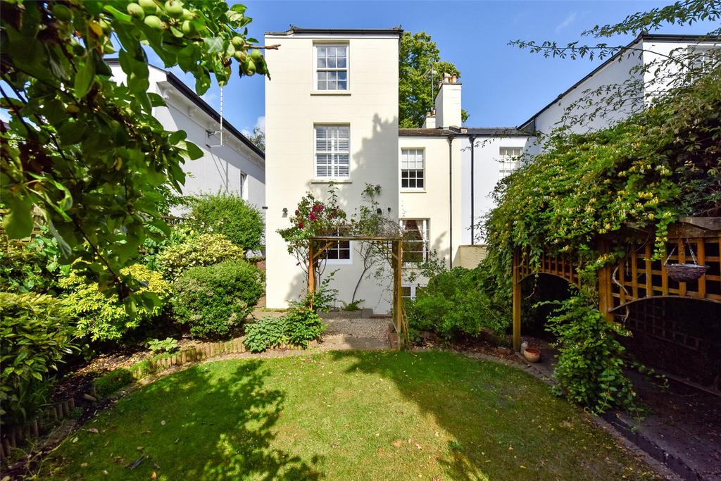 Sydenham Villas Road, Cheltenham... 5 bed semidetached house £2,500