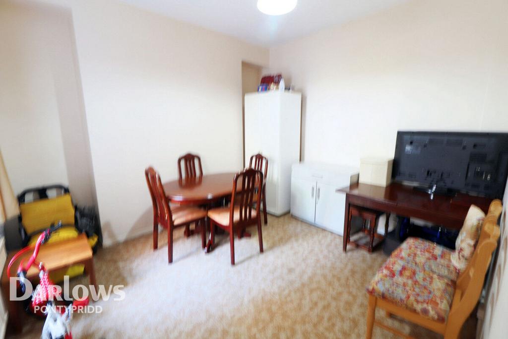 Llantrisant Road, Pontypridd 3 bed terraced house for sale £120,000