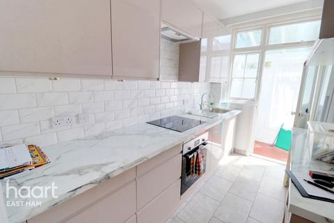 6 Tyrone Road, London, E6 6DT
