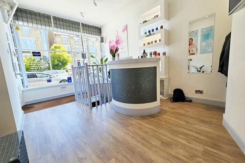 Hairdresser and barber shop to rent, The Grove, London W5