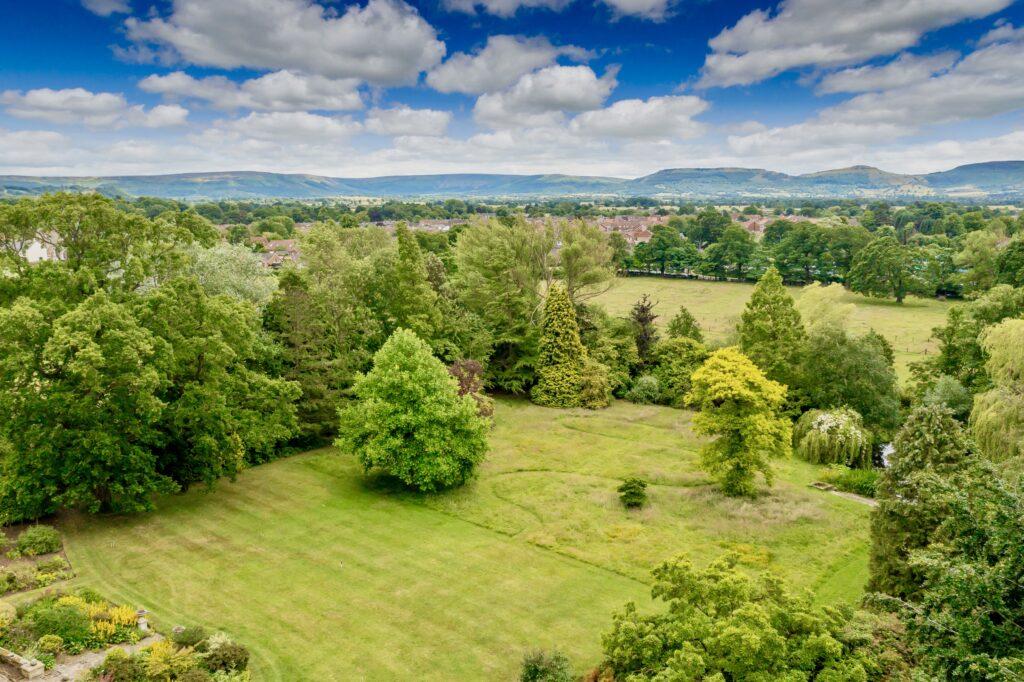 Langbaurgh Hall, Great Ayton, Stokesley 8 bed character property for