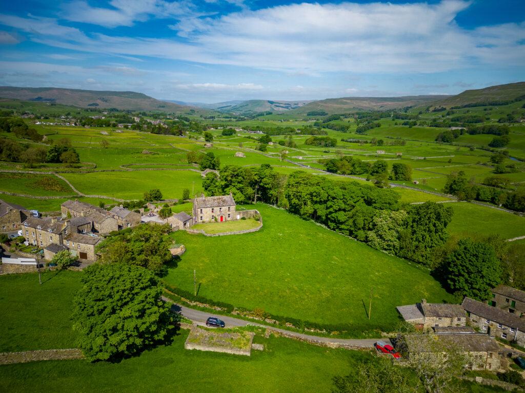 Willow House, Burtersett, Hawes 5 bed character property £765,000