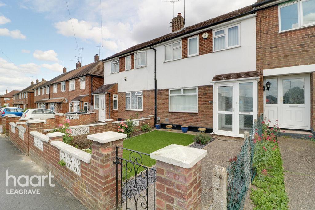 Macaulay Road, Luton 3 bed terraced house £300,000