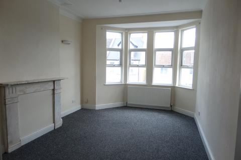 1 bedroom flat to rent, Holmesdale Road, London SE25