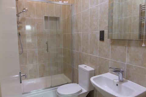 1 bedroom flat to rent, Holmesdale Road, London SE25