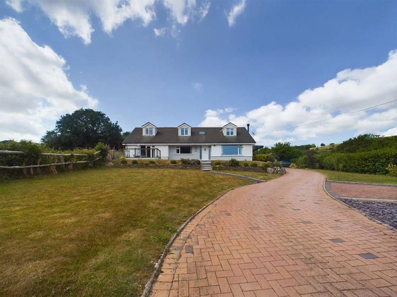 Meadowcroft Mountain Road, Bedwas. CF83 4 bed detached house for sale