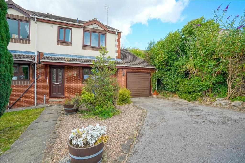 High Greave Court, Sheffield, South... 3 bed semidetached house for