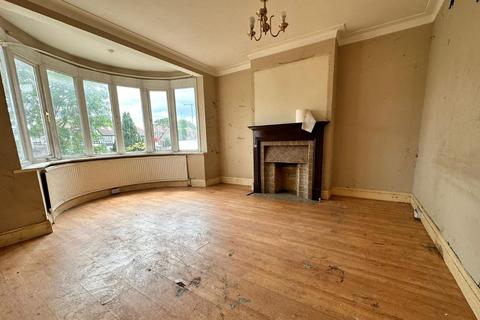 201 Tolworth Rise North, Surbiton, KT5 9ET
