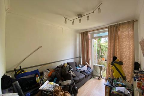 34 Mayfield Crescent, London, N9 7NH