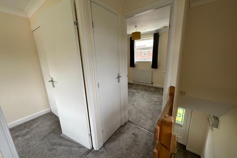16 Duchy Close, Stretton, Burton-on-trent, DE13 0HU