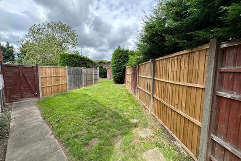 16 Duchy Close, Stretton, Burton-on-trent, DE13 0HU