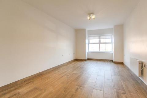 2 bedroom flat to rent, Waters Reach, Maidenhead