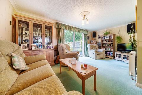 219 Park Barn Drive, Guildford, GU2 8EX