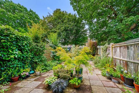 219 Park Barn Drive, Guildford, GU2 8EX