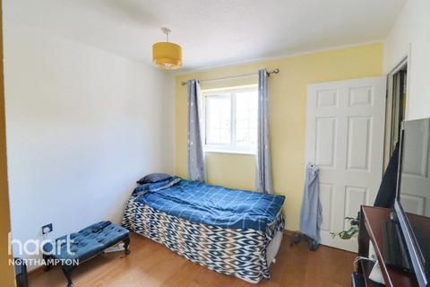 46 Dore Close, Northampton, NN3 8NJ