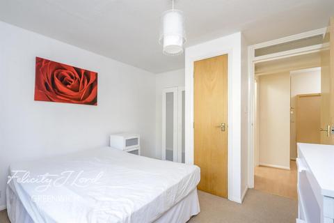 2 bedroom flat to rent, Brunswick Quay, SE16