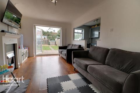14 Hunters Square, Dagenham, RM10 8AZ
