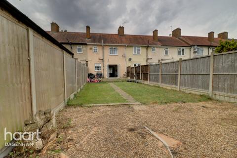14 Hunters Square, Dagenham, RM10 8AZ