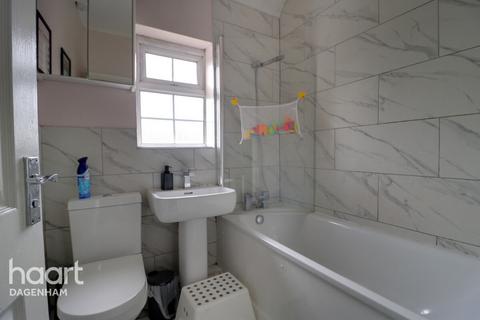 14 Hunters Square, Dagenham, RM10 8AZ