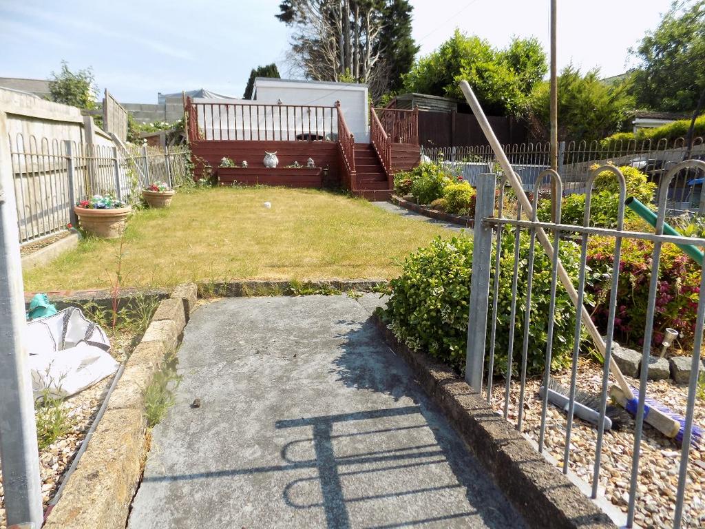 Gladstone Street, Abertillery. NP131NY. 3 bed terraced house £145,000