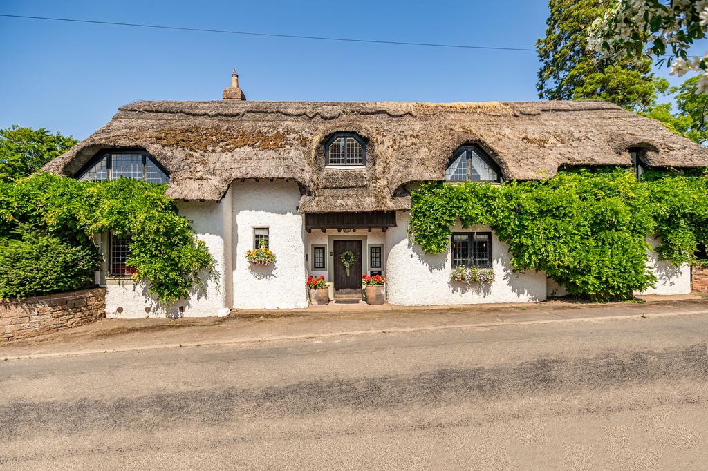 Brisco, Carlisle, CA4 4 bed cottage for sale £875,000