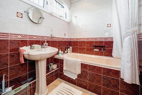 32 Ridgewell Close, Dagenham, RM10 9AJ