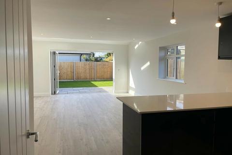 41 Burleigh Road, Southbourne, Bournemouth, BH6 5EA