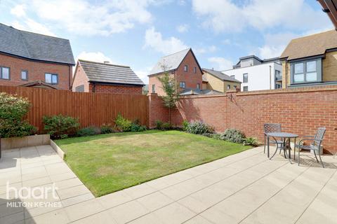 2 Pixel Way, Oakgrove, Milton Keynes, MK10 9TS