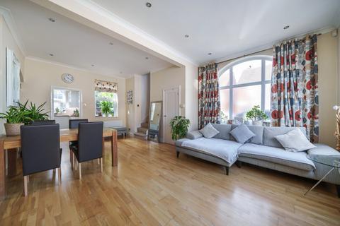 30 Aynscombe Angle, Orpington, BR6 0HJ