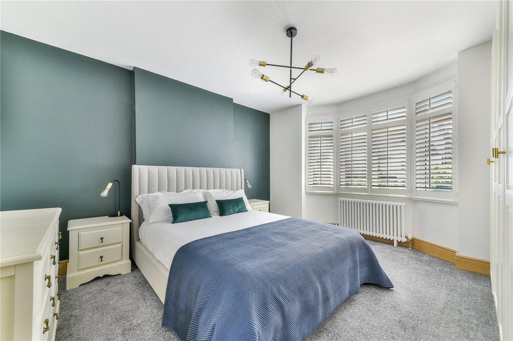 Park Lane, Wallington, SM6 4 bed detached house for sale £700,000
