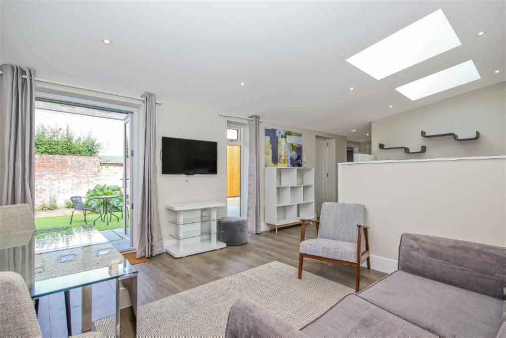 Bartlemas Road, Oxford, Oxfordshire, OX4 1 bed detached house £1,600