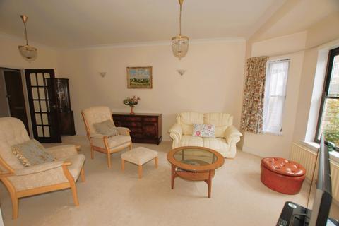 2 bedroom apartment for sale, South Road, Hythe, CT21