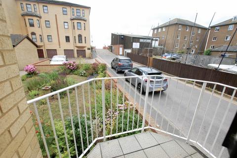 2 bedroom apartment for sale, South Road, Hythe, CT21