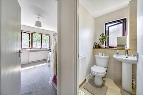 16 Sheldon Close, London, SE20 8LU