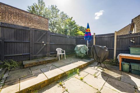 16 Sheldon Close, London, SE20 8LU
