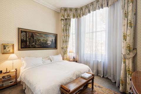 1 bedroom apartment for sale, Sloane Gardens, Chelsea, London, SW1W
