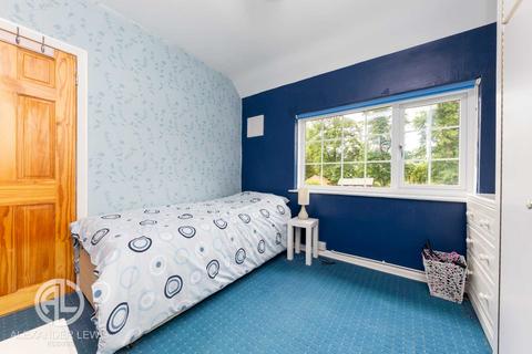 159 Mullway, Letchworth Garden City, SG6 4BG