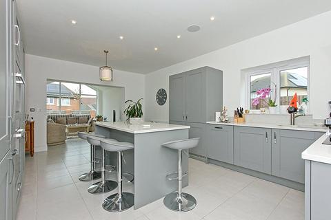 43 Hustlings Drive, Eastchurch, Sheerness, ME12 4JX
