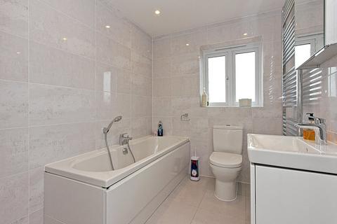 43 Hustlings Drive, Eastchurch, Sheerness, ME12 4JX