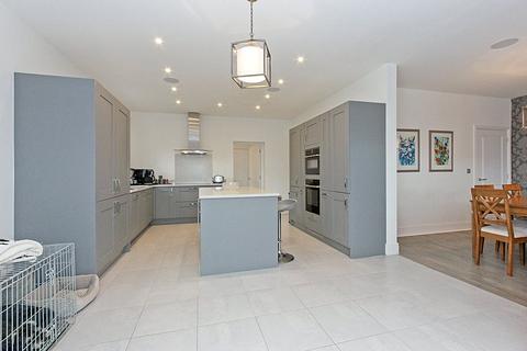 43 Hustlings Drive, Eastchurch, Sheerness, ME12 4JX