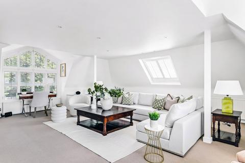 3 bedroom apartment for sale, West Heath Road, Hampstead