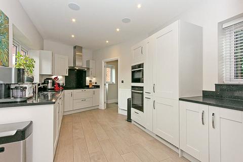41 Hustlings Drive, Eastchurch, Sheerness, ME12 4JX