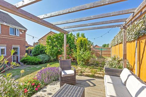 3 bedroom detached house for sale - Sandstone Drive, Kemsley, Sittingbourne, ME10
